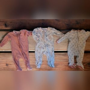 Baby girl 2 Cloud Nine & 1 Carter's pajamas.  Size 0-3 months